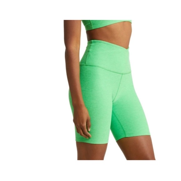 Beyond Yoga At Your Leisure Crossover Waist Bike Leggings M Honeydew Green - Picture 9 of 9